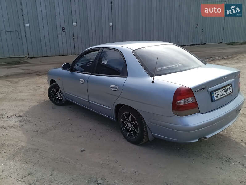Седан Daewoo Nubira 2003 в Ізюмі