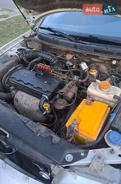 Седан Daewoo Nubira 1998 в 