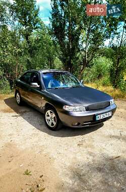 Седан Daewoo Nubira 1998 в 