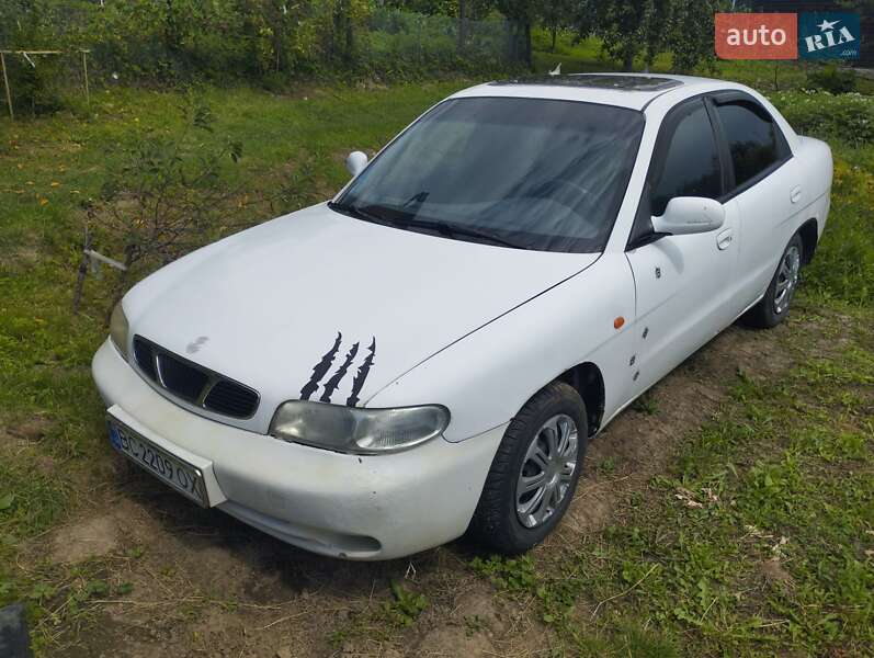Daewoo Nubira 1998