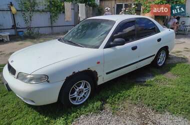 Седан Daewoo Nubira 1998 в Киеве