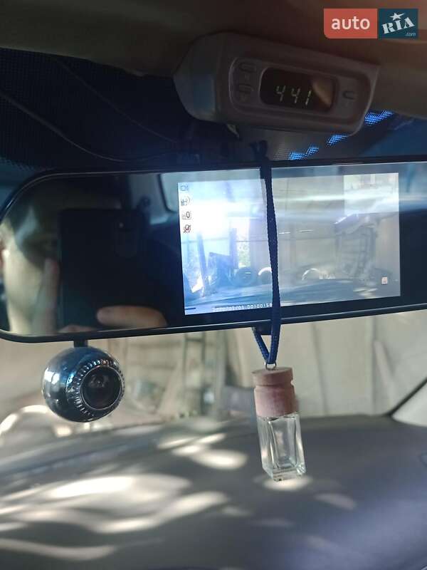 Седан Daewoo Nubira 1998 в Днепре