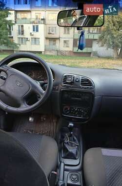 Седан Daewoo Nubira 1998 в 