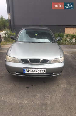 Седан Daewoo Nubira 1998 в Житомирі