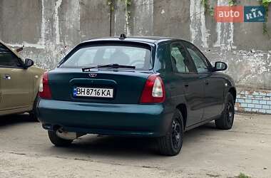 Хэтчбек Daewoo Nubira 1998 в 