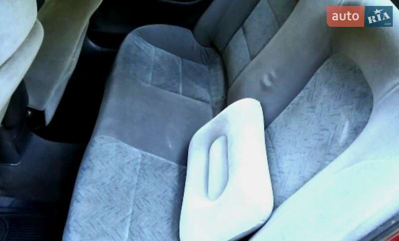 Седан Daewoo Nubira 1998 в Новомосковске