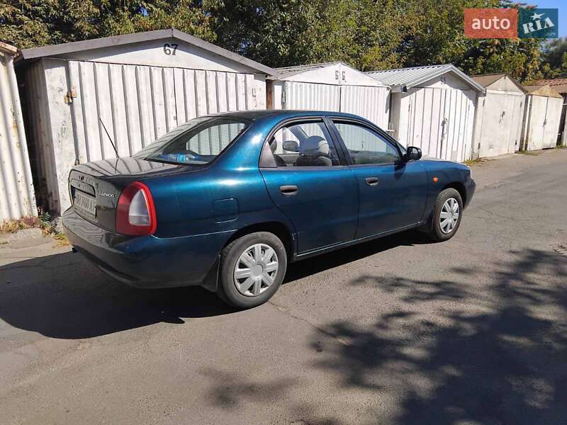 Седан Daewoo Nubira 1998 в Одессе