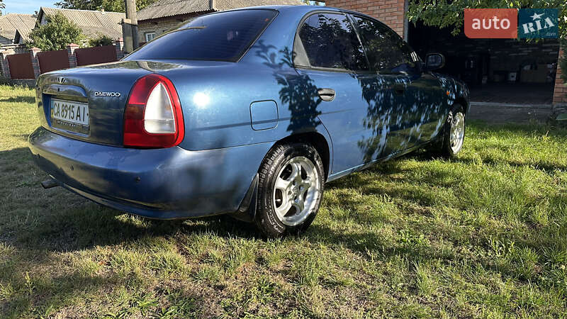 Седан Daewoo Nubira 1998 в Черкассах