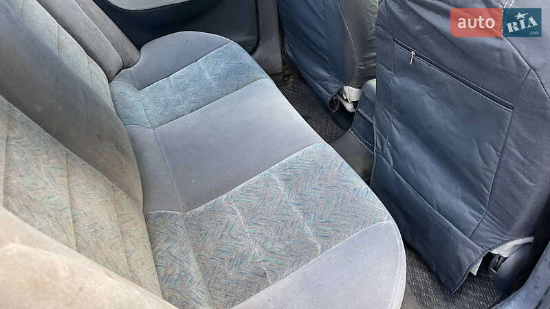 Седан Daewoo Nubira 1999 в Києві