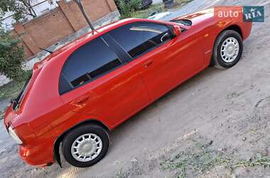 Хетчбек Daewoo Nubira 1998 в 