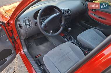 Хетчбек Daewoo Nubira 1998 в 