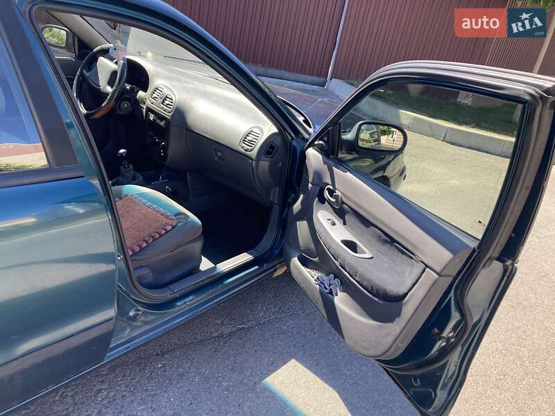 Седан Daewoo Nubira 1998 в Краматорске