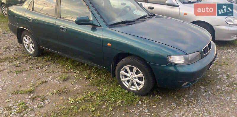 Седан Daewoo Nubira 1998 в Львові