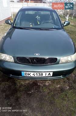 Седан Daewoo Nubira 1998 в Сарнах