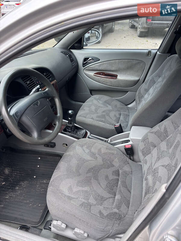Седан Daewoo Nubira 2001 в Одесі