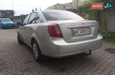 Седан Daewoo Nubira 2003 в  фото 3 Седан Daewoo Nubira 2003 в