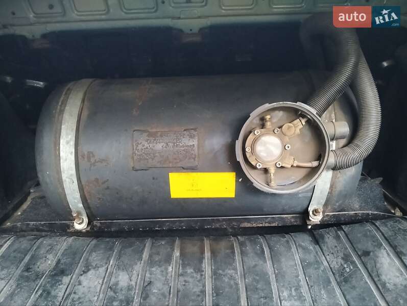 Седан Daewoo Nubira 1998 в Кременчуге