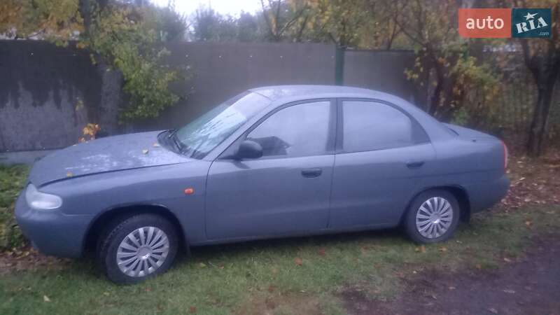 Седан Daewoo Nubira 1998 в Охтирці