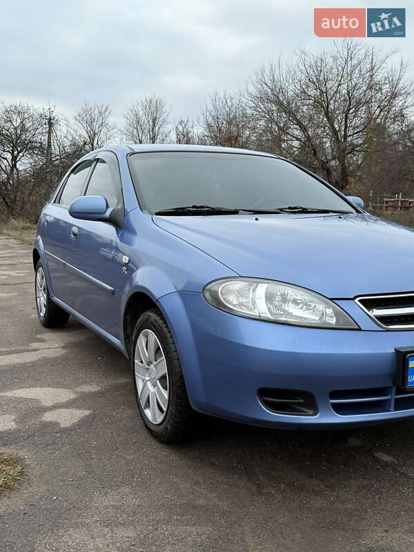Хэтчбек Daewoo Nubira 2004 в Бердичеве фото 3 Хэтчбек Daewoo Nubira 2004 в Бердичеве