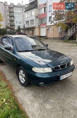 Седан Daewoo Nubira 1998 в Черноморске