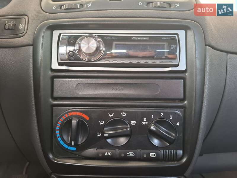 Седан Daewoo Nubira 1998 в Миколаєві