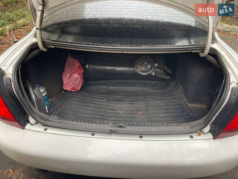 Седан Daewoo Nubira 1998 в Одессе