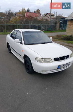 Седан Daewoo Nubira 1998 в Теплодаре