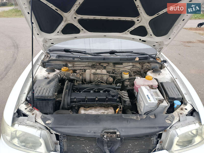 Седан Daewoo Nubira 1998 в Теплодарі фото 8 Седан Daewoo Nubira 1998 в Теплодарі