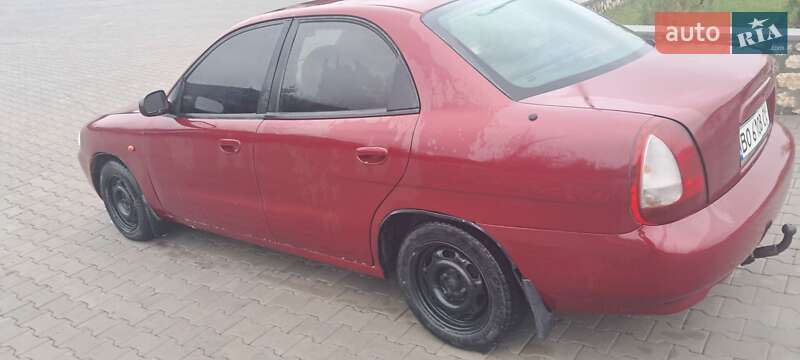 Седан Daewoo Nubira 1998 в Підволочиську