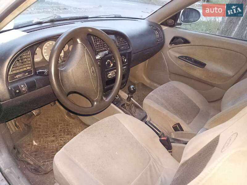 Седан Daewoo Nubira 2003 в Києві