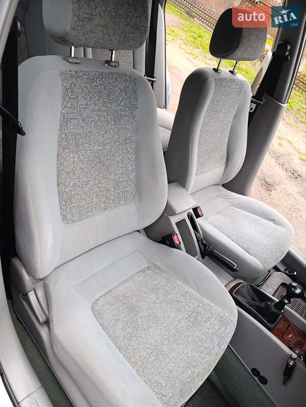 Седан Daewoo Nubira 2003 в Коростені