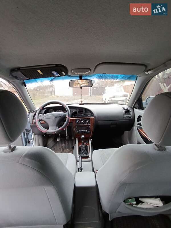 Седан Daewoo Nubira 2003 в Коростені