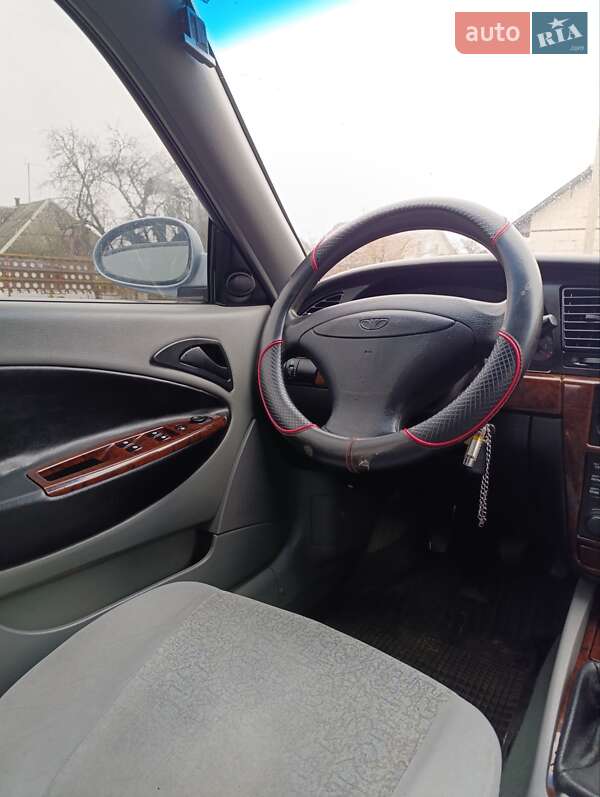 Седан Daewoo Nubira 2003 в Коростені