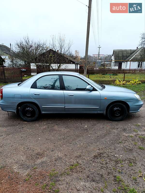 Седан Daewoo Nubira 2003 в Коростені