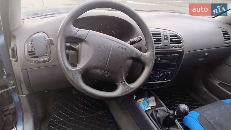 Хетчбек Daewoo Nubira 1998 в Дніпрі