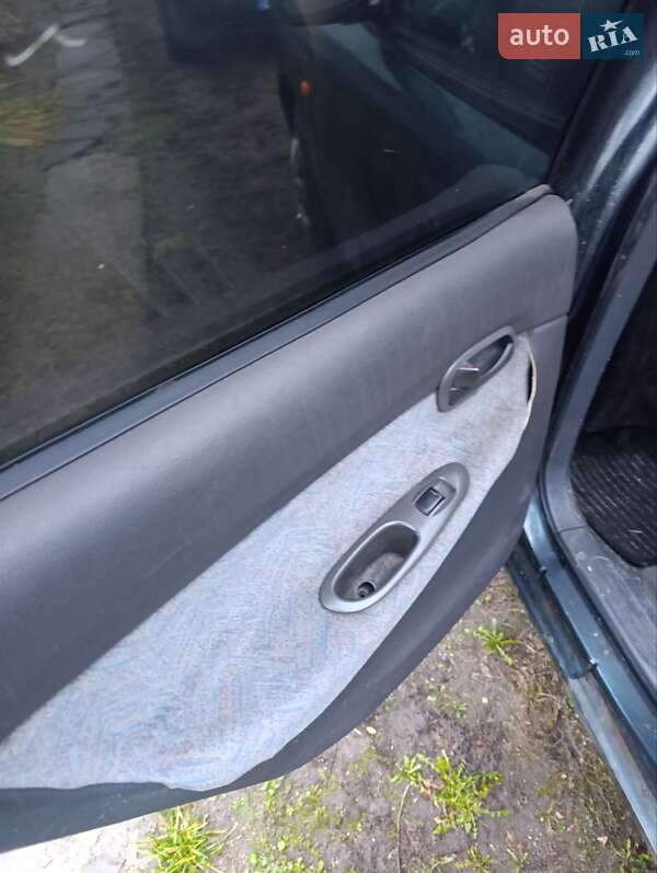 Седан Daewoo Nubira 1998 в Ірпені