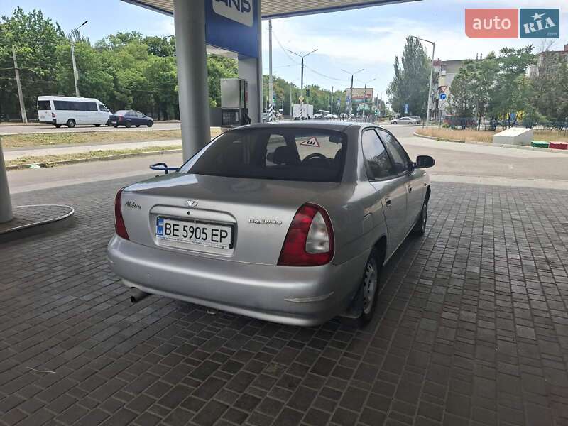 Седан Daewoo Nubira 1998 в Николаеве