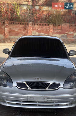 Седан Daewoo Nubira 2002 в Павлограде