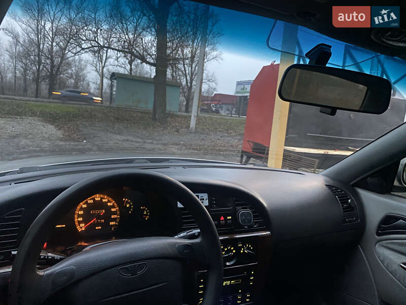 Седан Daewoo Nubira 2002 в Павлограде