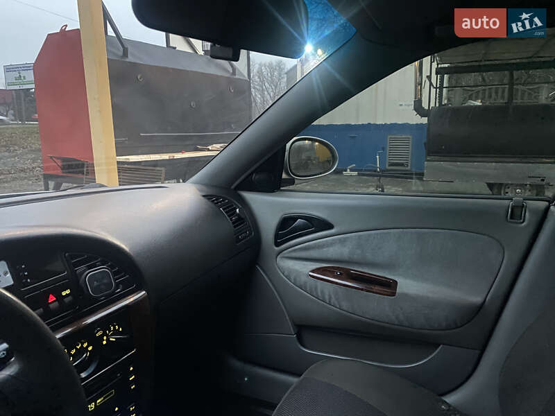 Седан Daewoo Nubira 2002 в Павлограде