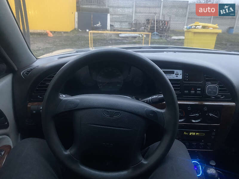 Седан Daewoo Nubira 2002 в Павлограде