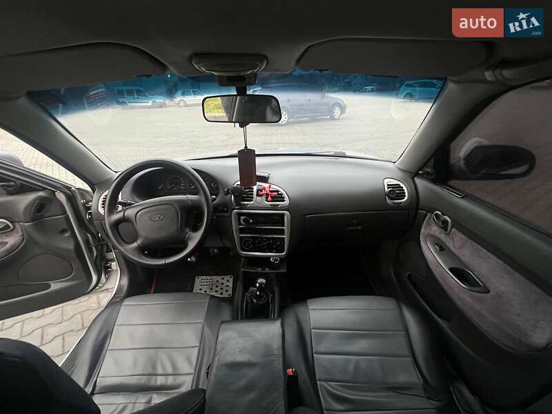Седан Daewoo Nubira 1998 в Луцьку