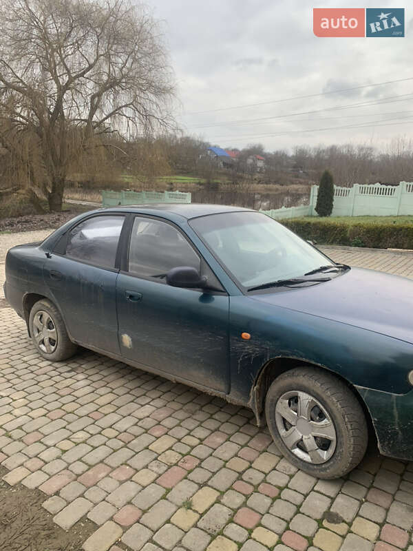 Седан Daewoo Nubira 1999 в Ярмолинцях
