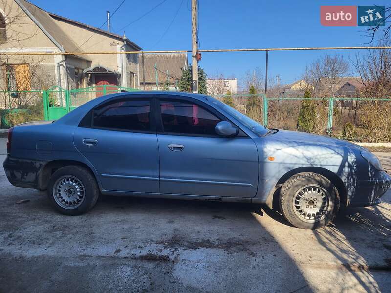 Седан Daewoo Nubira 2003 в Малодолинском