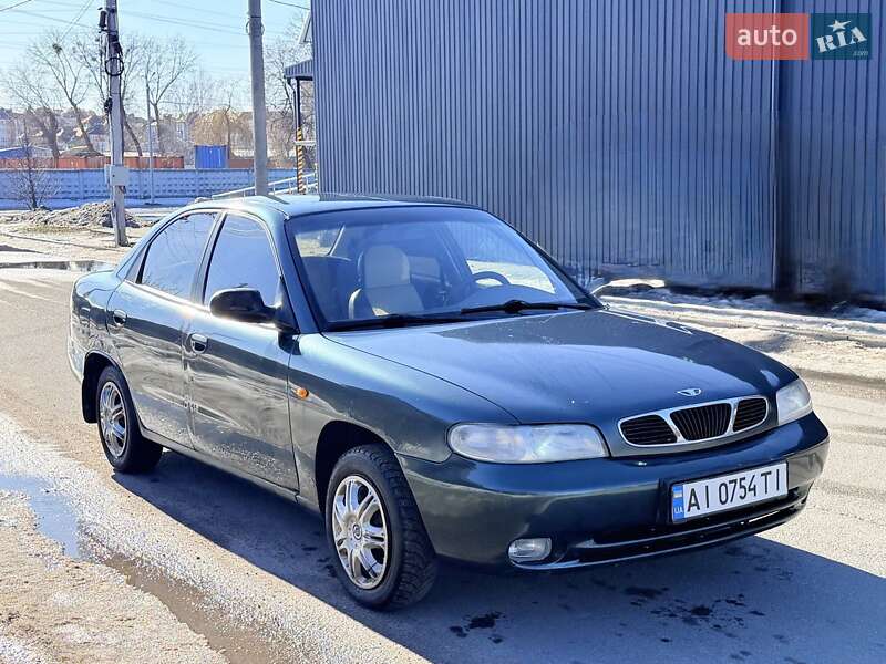Седан Daewoo Nubira 1998 в Буче