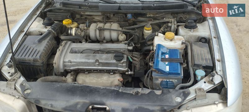 Седан Daewoo Nubira 1998 в Запоріжжі