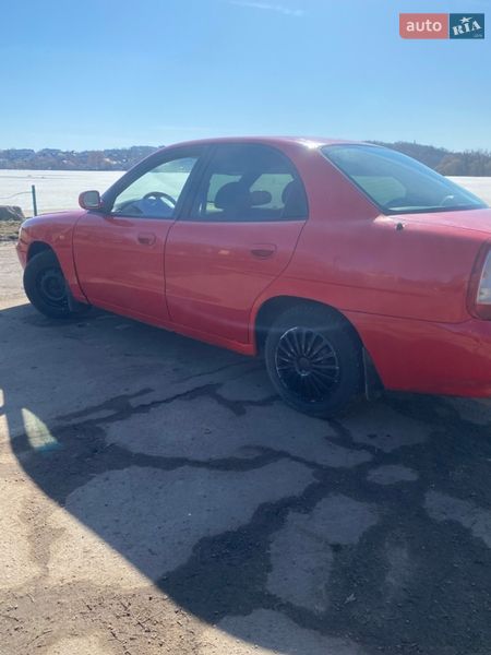 Седан Daewoo Nubira 1998 в Бердичеве