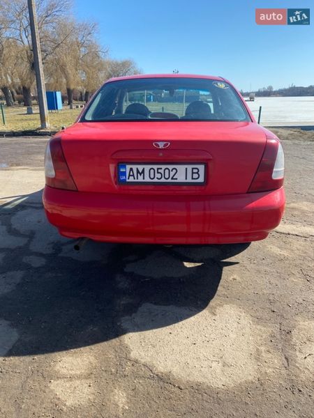 Седан Daewoo Nubira 1998 в Бердичеве