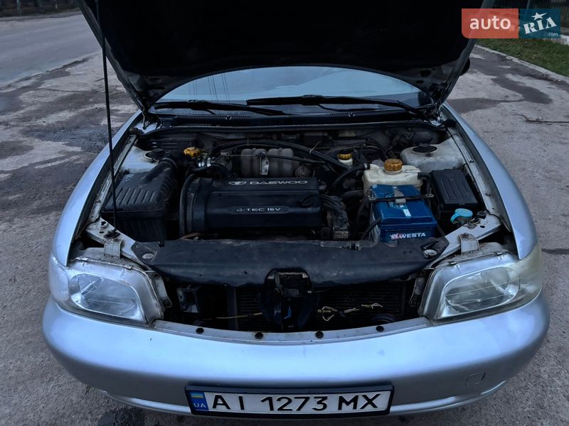 Седан Daewoo Nubira 1998 в Бобровиці