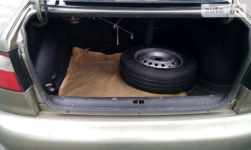 Седан Daewoo Sens 2003 в Чернігові